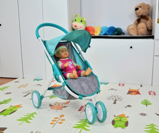 Realistischer Puppenwagen