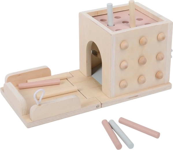 Hochwertiges Holz und abgerundete Kanten für sicheres Spielen