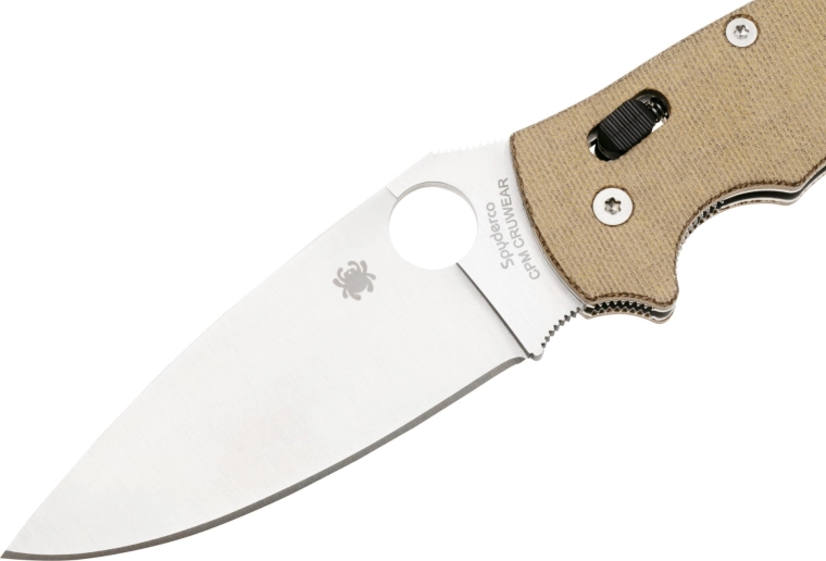 Leistungsstarke Klinge aus CPM CRU-WEAR mit Satin-Finish