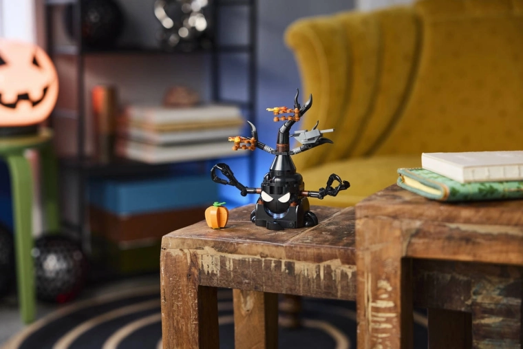 Spielzeug und Halloween-Dekoration