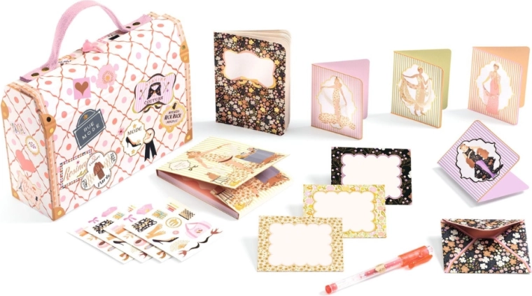 Umfangreiches Set zum Schreiben und Verzieren