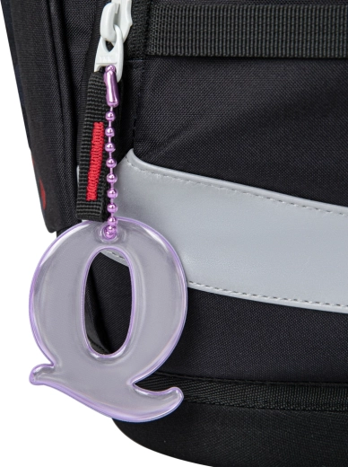 Einfaches Befestigen am Rucksack und am Reißverschluss