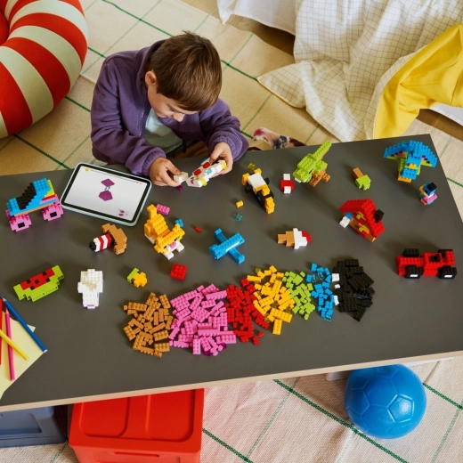 LEGO Builder App mit 3D-Ansicht der Modelle