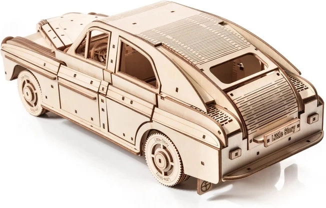 Detailreiches Retro-Automobil im Maßstab 1:16