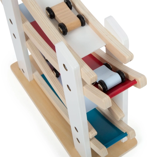 Vier farbige Autos im Set