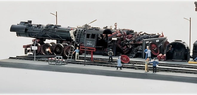 PIKO Authentic Edition Schrottbehälter für Lokomotiv-Schrottplatz, H0