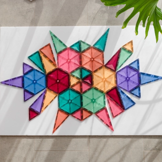 Geometrie in der Praxis: Sterne, Mosaike und räumliche Modelle