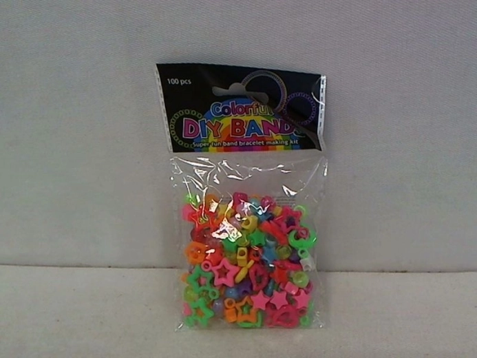 Anhänger und Perlen für Gummibänder zur Armbandherstellung