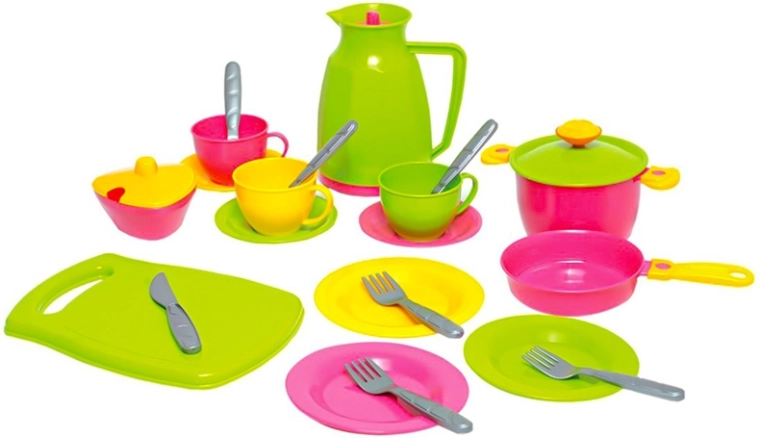 Komplette 24-teilige Ausstattung für realistisches Spiel