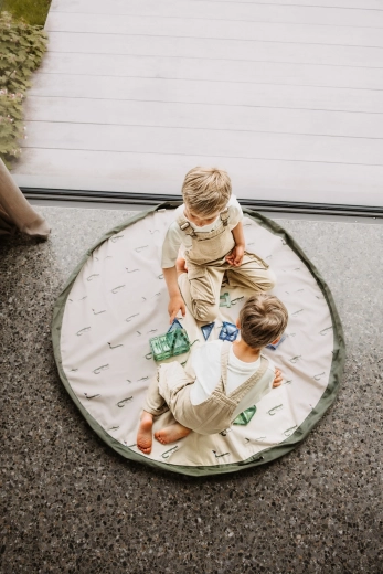 Große Spielfläche 140 cm