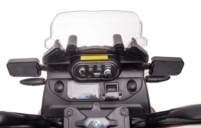 Realistisches Cockpit mit Musik und Bedienung