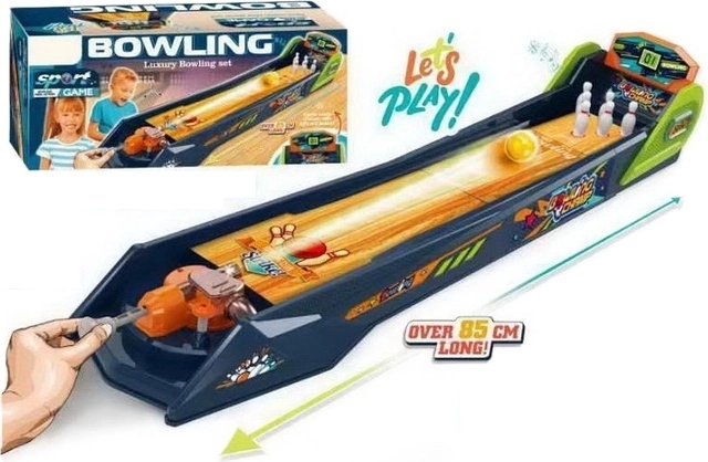 Kinderkegelspiel mit Kugelbahn und Abschussvorrichtung