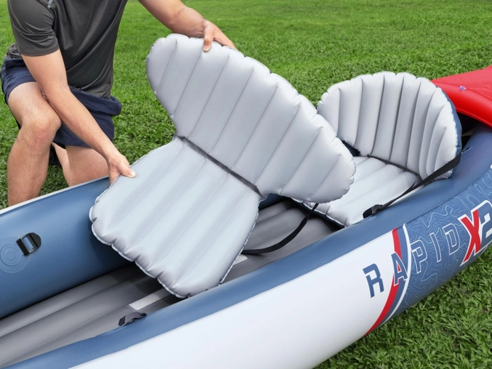 Komfortable aufblasbare Sitze mit Lehnen