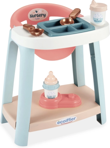 Kompakte Station mit Stauraum