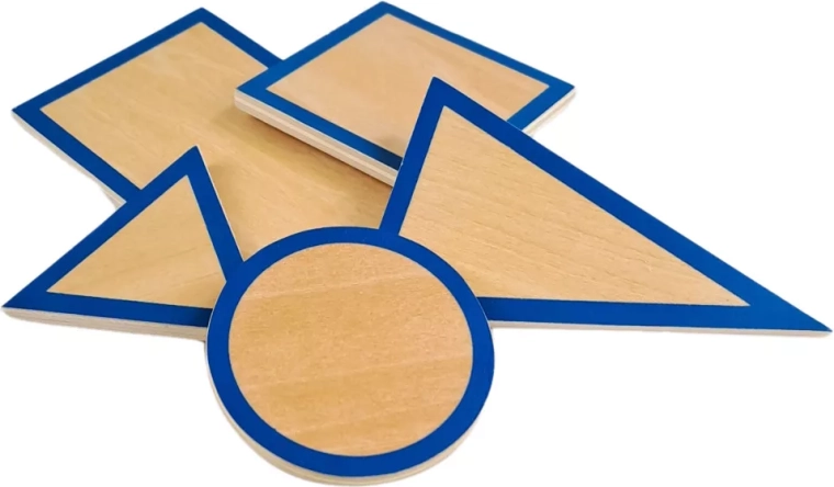 Moyo Montessori Holzsockel für geometrische Körper – Set 5 Stk.