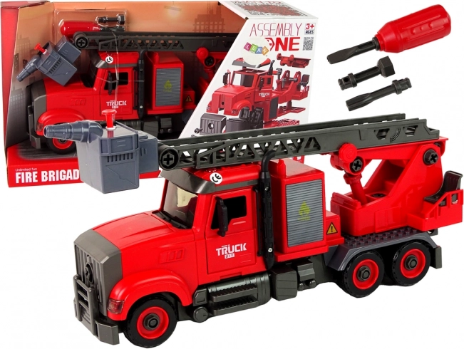 Montage-Feuerwehrauto mit Zubehör, rot