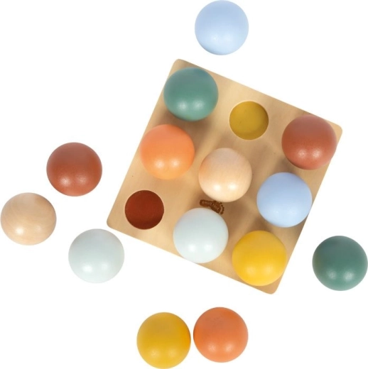 Montessori-Spiel zum Sortieren und Entdecken von Farben