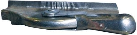 Schwenkriegelverschluss für Tore und Türen mit Verriegelung nach oben und unten