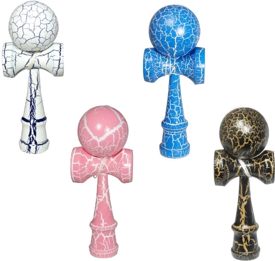 Kendama – traditionelle japanische Holzspielzeug, bunter Mix