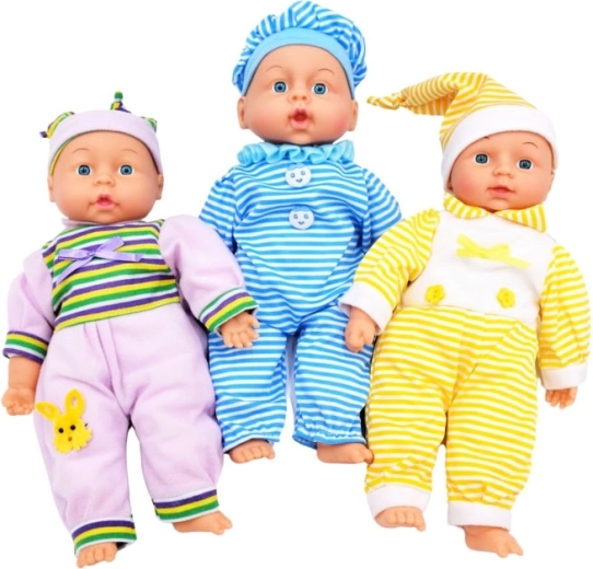 Baby-Engel im Pyjama