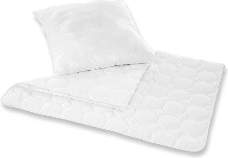 Träumeland Decke und Kissen Tencel 135 × 200 cm + 80 × 80 cm