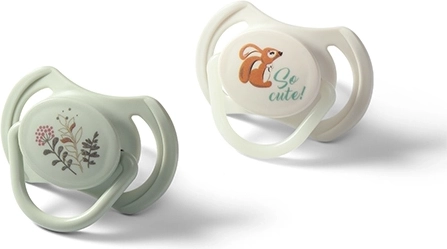 BabyOno Silikonschnuller symmetrisch 6–18 Monate, 2 Stk. (Tag + leuchtend für die Nacht)