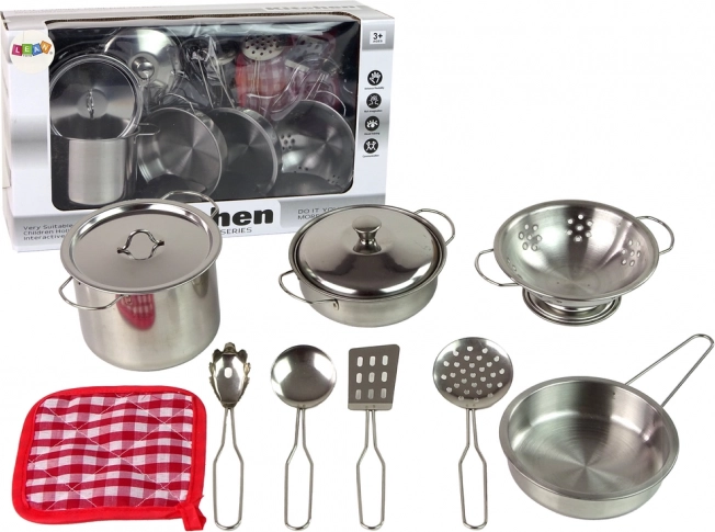 Set aus Töpfen und Küchenzubehör für Kinder