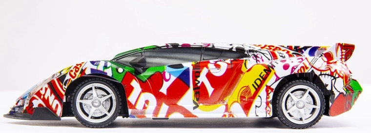 Ferngesteuertes Sportauto mit Licht – 1 Stück