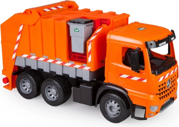 Lena Mercedes Müllwagen Arocs mit Aufklebern