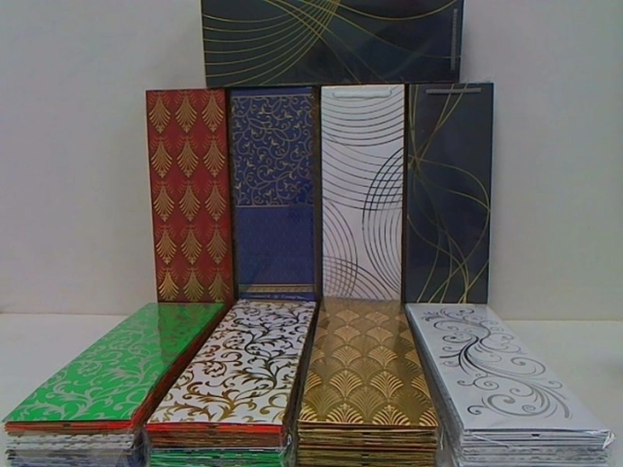 Dekorative Geschenkflaschentasche Avantgarde mit goldener Verzierung