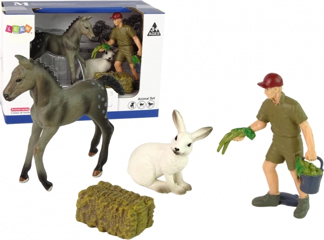 Bauernhof-Figuren-Set – graues Pferd, Hase und Landwirt