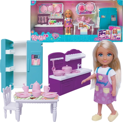 Puppe Katka mit Küchenset