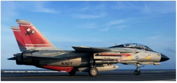 Revell F-14D Super Tomcat Modellbausatz 1:72