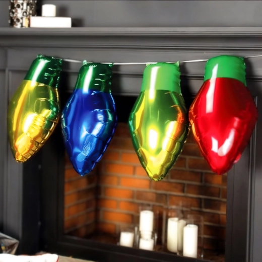 Weihnachtliche Folienballons in Form klassischer Glühbirnen, 26 × 43 cm, 4 Stück