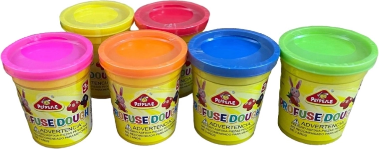 Knete im Becher für Kinder