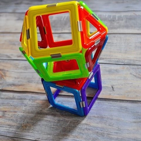 GeoSmart pädagogisches magnetisches Konstruktionsspielzeug - 100 Teile