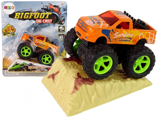 Monster Truck Spielzeugauto mit Rückziehantrieb und Sprungrampe