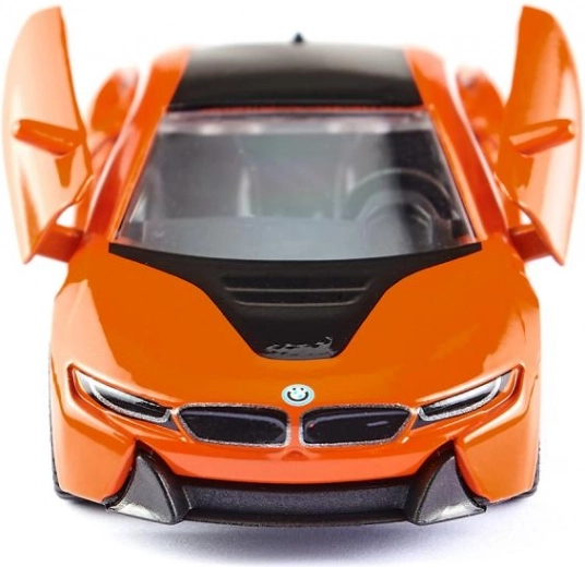 Öffnende Scherentüren wie beim echten BMW i8