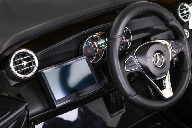 Mercedes GLC 63S Kinderauto schwarz + 4x4 + MP4 + LED + Eco-Leder + Sanfter Start + EVA