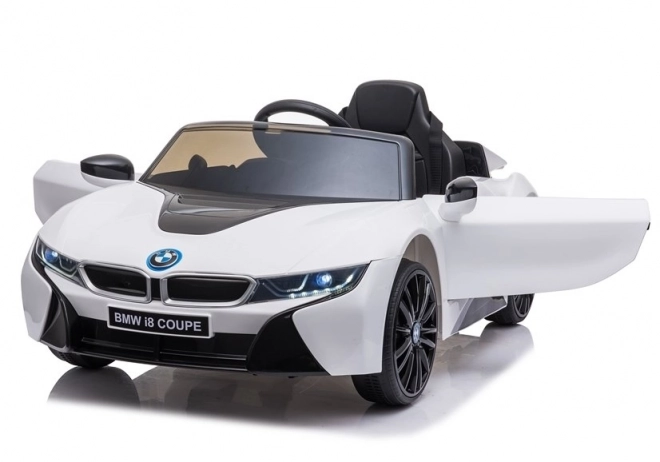 Weißes Elektroauto BMW i8 für Kinder