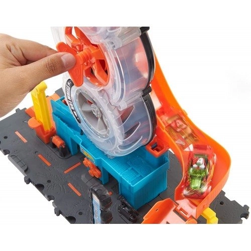 Hot Wheels City: Reifenwerkstatt Rennstrecken-Set