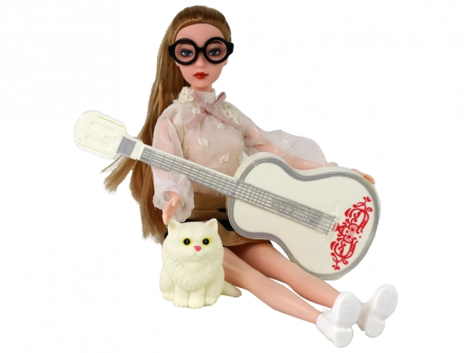 Kinderpuppe Emily mit Gitarre, Brille und Katze