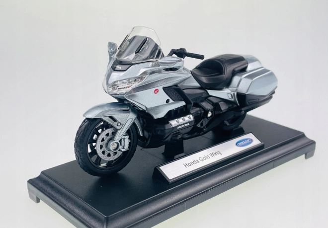 Motorrad im Maßstab 1:18