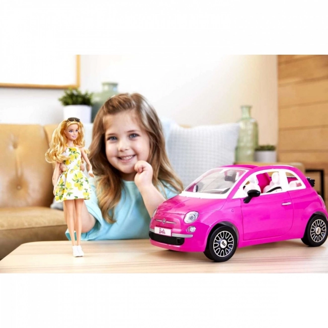 Barbie mit Fiat 500 Cabrio