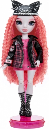 Stilvoller Mode-Look der Puppe