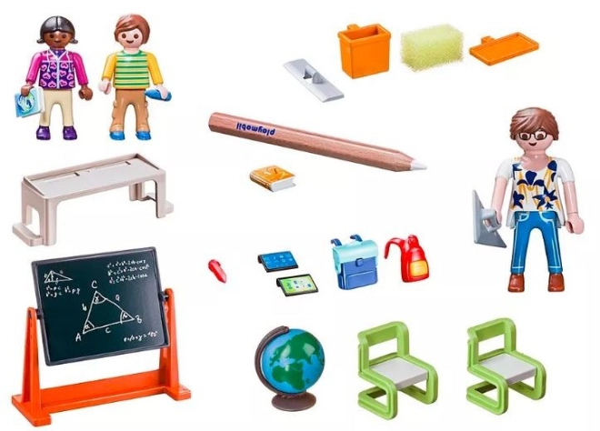 Figuren und authentische Schulausstattung