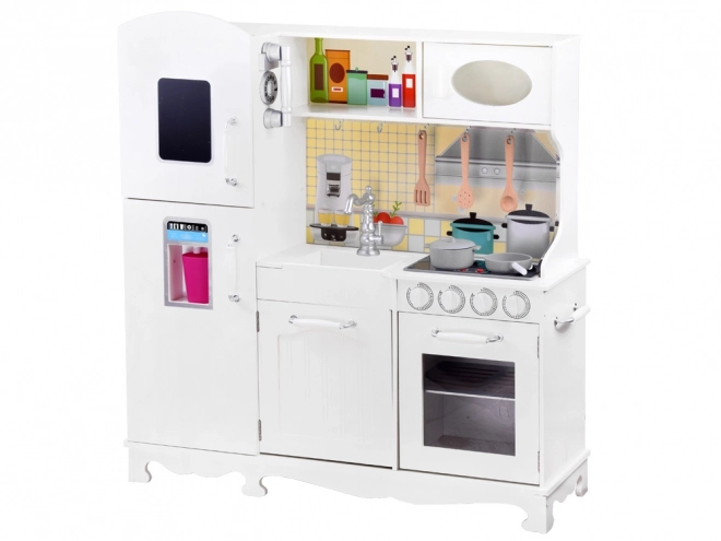 Große Holzküche mit Kühlschrank und Backofen