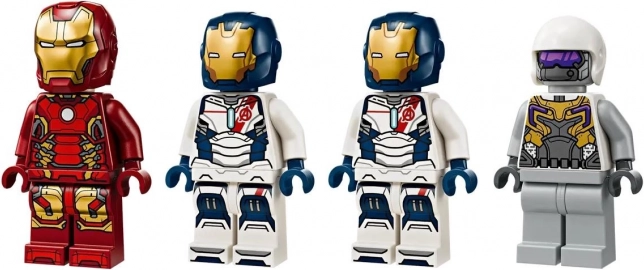 Iron Man und die Iron Legion im Kampf
