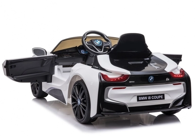 Weißes Elektroauto BMW i8 für Kinder