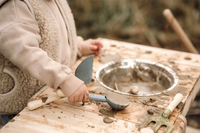 Kleine Outdoor Spielküche aus Holz